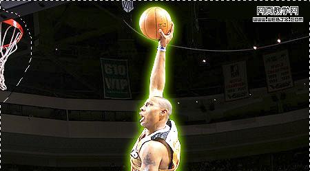 PS滤镜制作炫彩光线的篮球海报